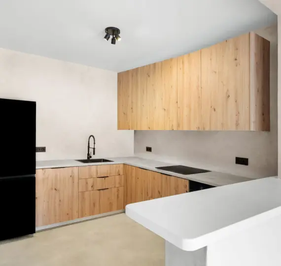 Продажа апартаментов на среднем этаже в Calahonda