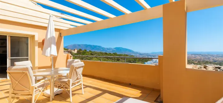 Sale of penthouse in La Mairena 0