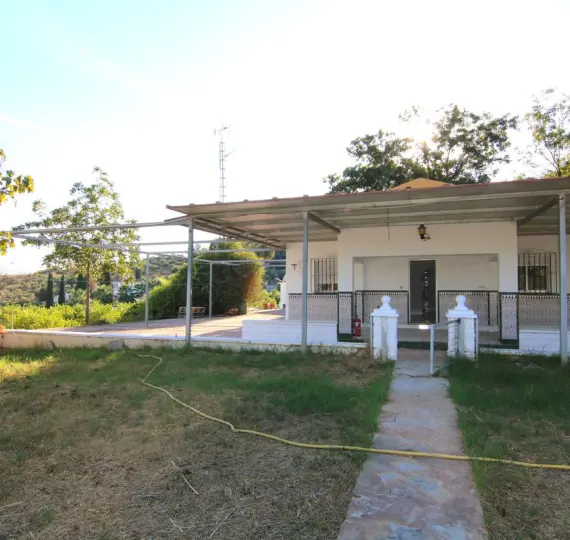 Sale of detached villa in Alora
