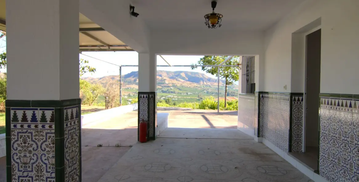 Продажа  отдельно стоящей виллы в Alora 24