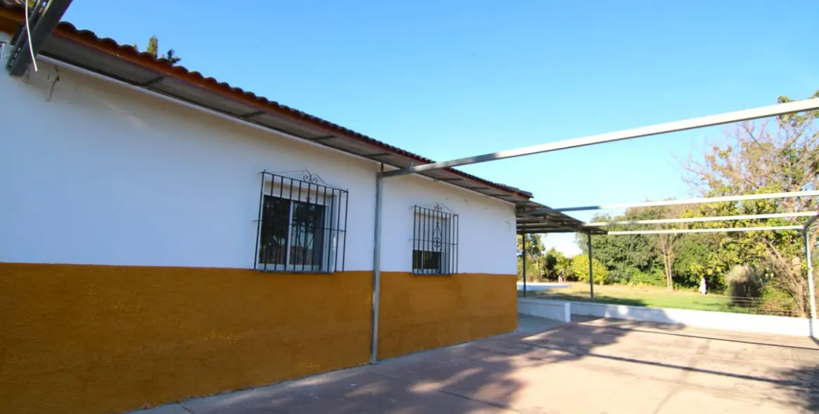 Продажа  отдельно стоящей виллы в Alora 27