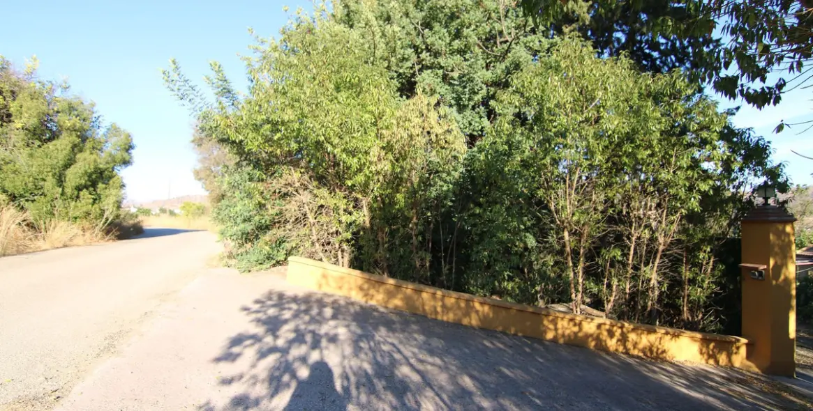 Продажа  отдельно стоящей виллы в Alora 33