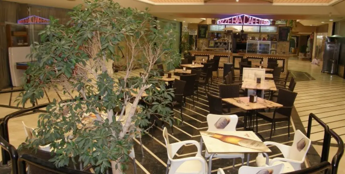 Venta de negocio en Puerto Banús 1