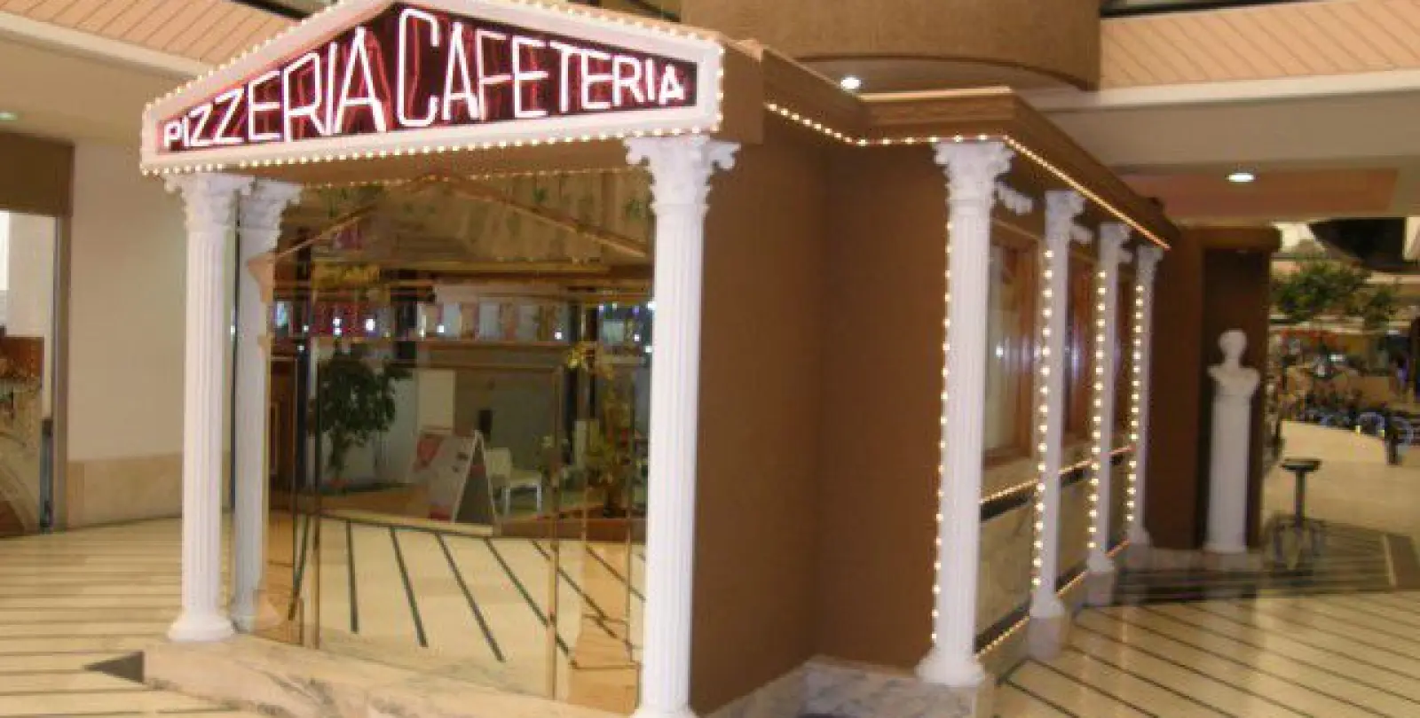 Sale of business in Puerto Banús 6