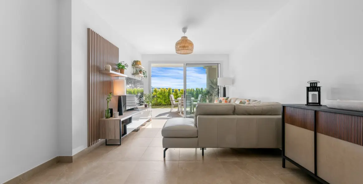 Продажа апартаментов на первом этаже в Estepona (район Estepona) 2