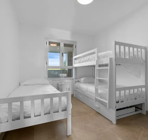 Апартаменты на первом этаже R5231131