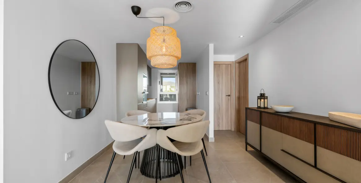 Sale of ground floor apartment in Estepona 14