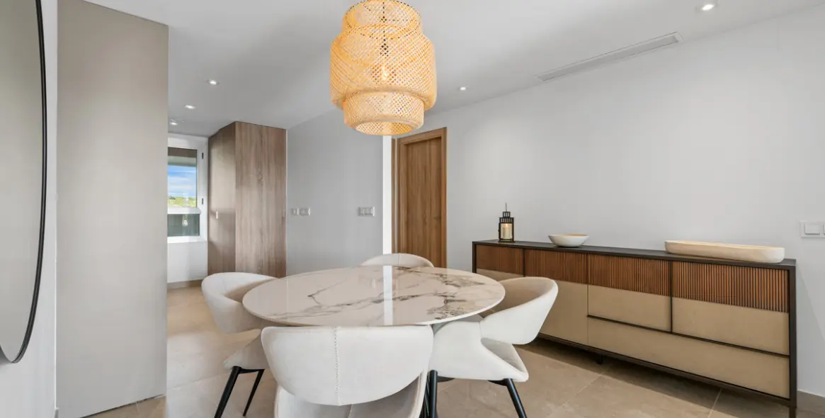 Sale of ground floor apartment in Estepona 15