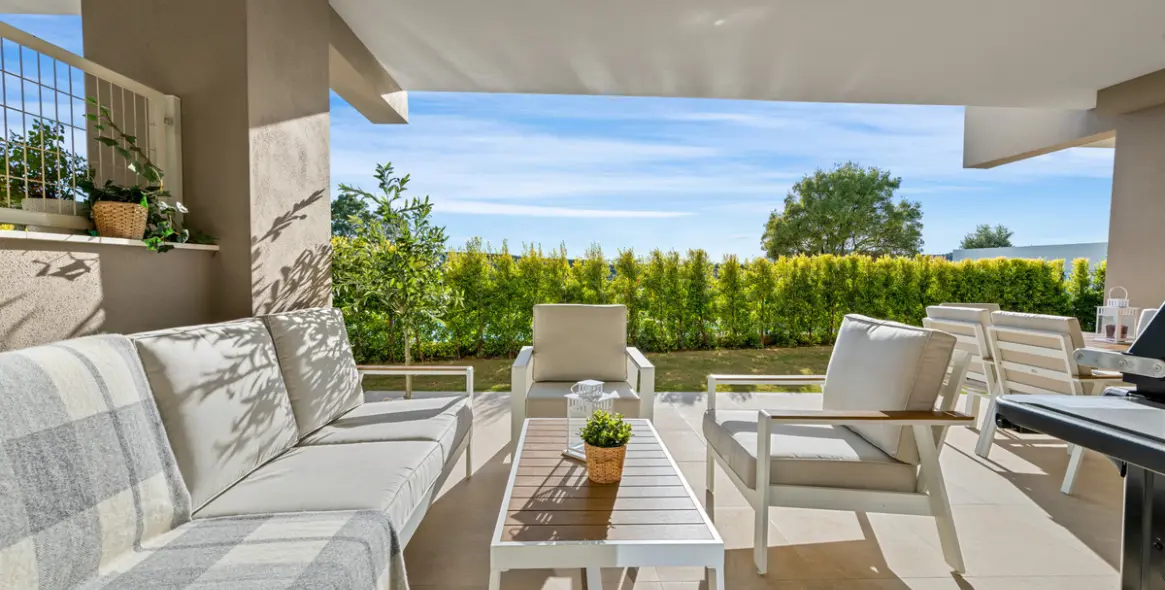 Sale of ground floor apartment in Estepona 19