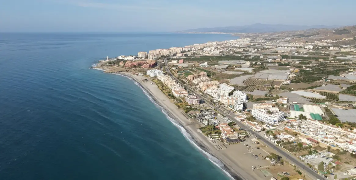 Sale of residential plot in Torrox 1