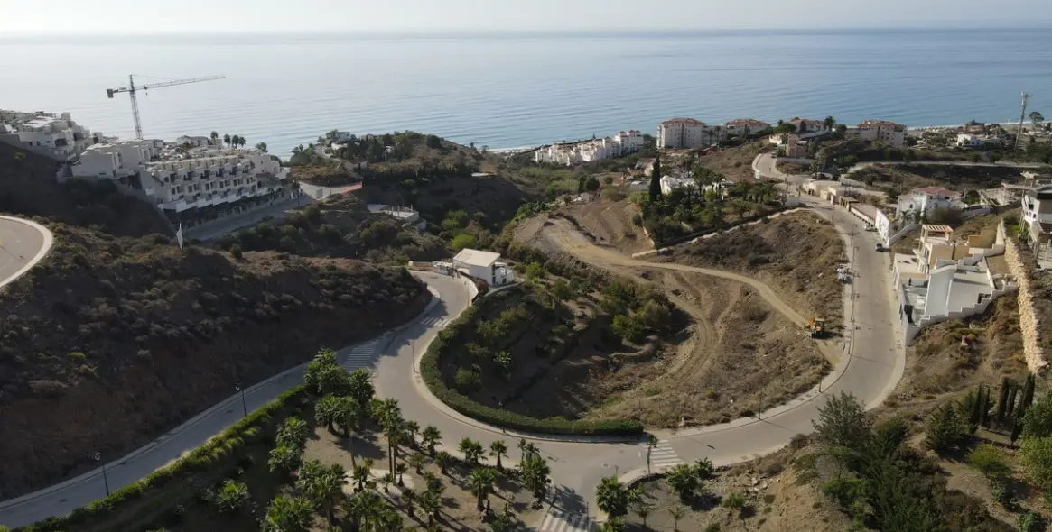Sale of residential plot in Torrox 4