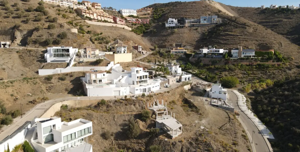 Sale of residential plot in Torrox 6