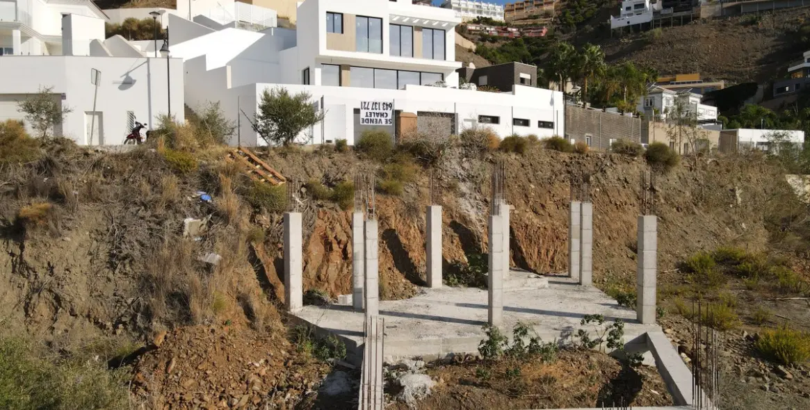 Sale of residential plot in Torrox 16