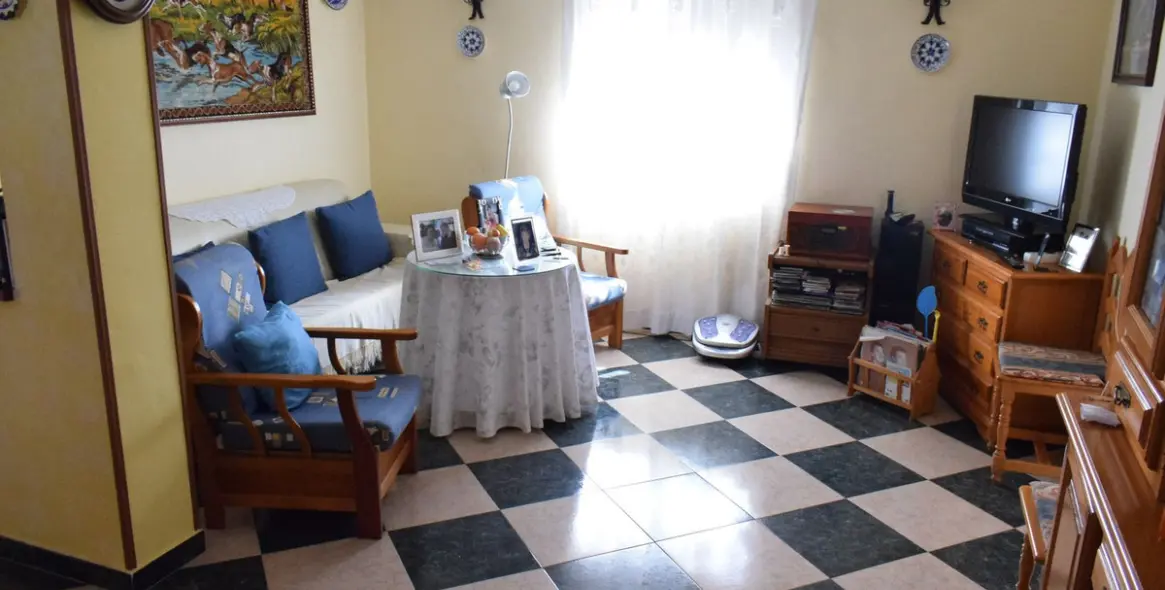 Sale of detached villa in La Viñuela 5