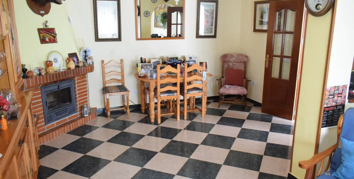 Sale of detached villa in La Viñuela 6