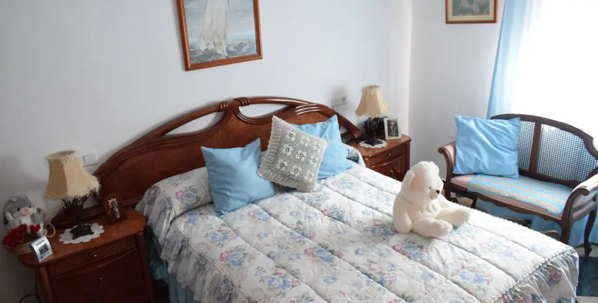 Sale of detached villa in La Viñuela 10