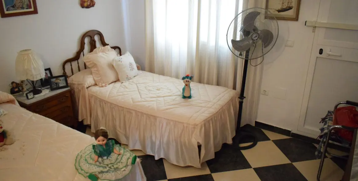 Sale of detached villa in La Viñuela 12