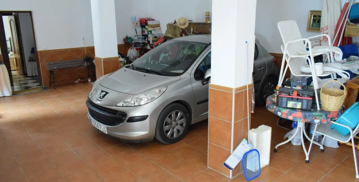 Sale of detached villa in La Viñuela 18