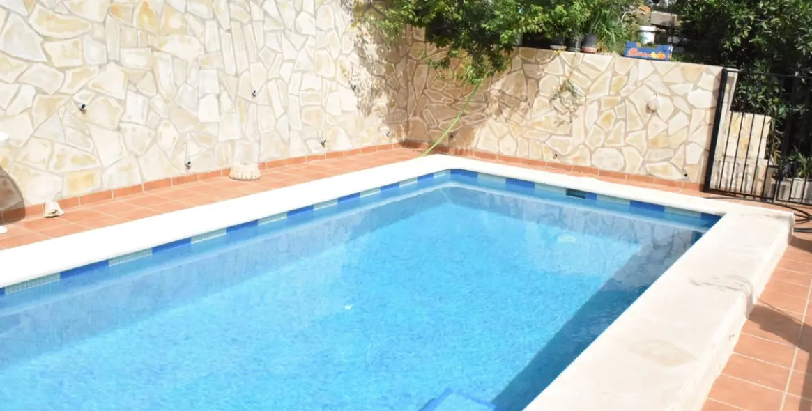 Sale of detached villa in La Viñuela 20