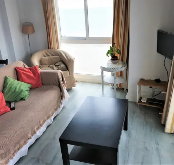 Middle floor apartment R3979039