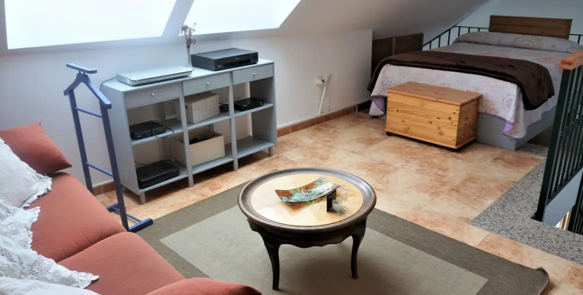 Sale of middle floor apartment in Caleta de Vélez 14