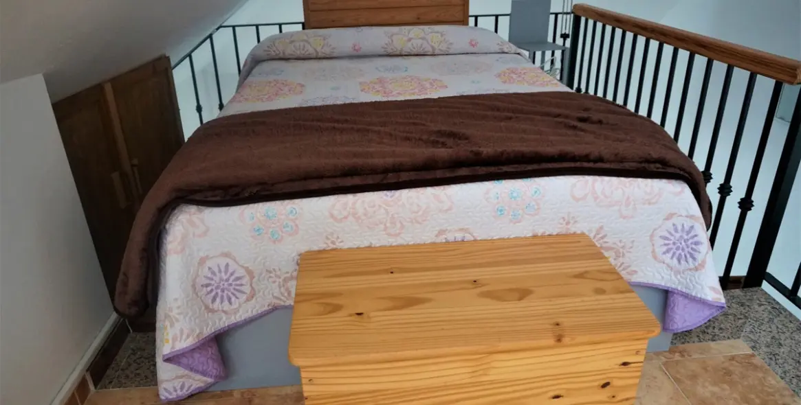 Sale of middle floor apartment in Caleta de Vélez 15