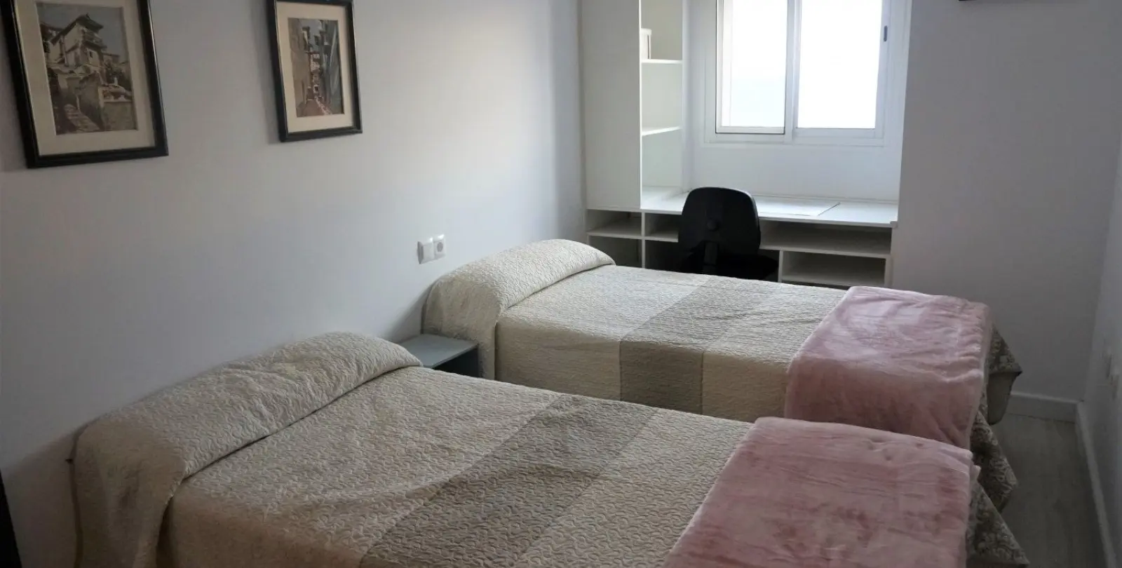 Продажа апартаментов на среднем этаже в Caleta de Vélez 7