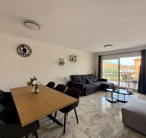 Продажа апартаментов на среднем этаже в La Cala