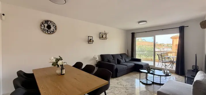 Продажа апартаментов на среднем этаже в La Cala 0