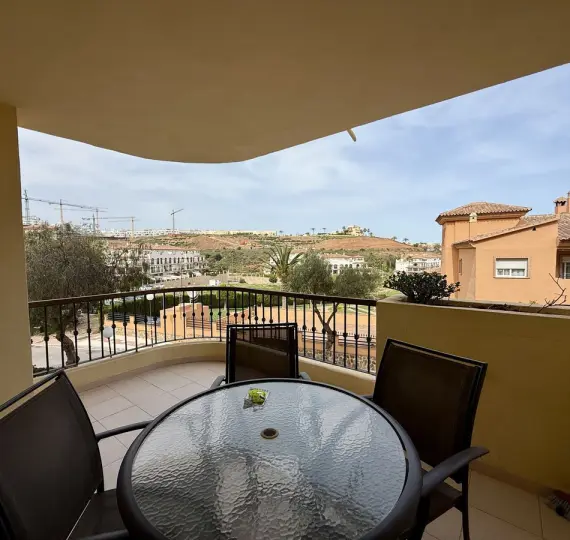 Продажа апартаментов на среднем этаже в La Cala