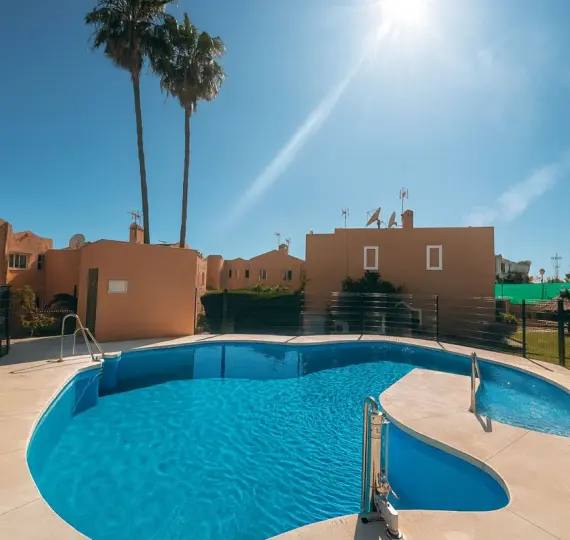 Sale of townhouse in Diana Park