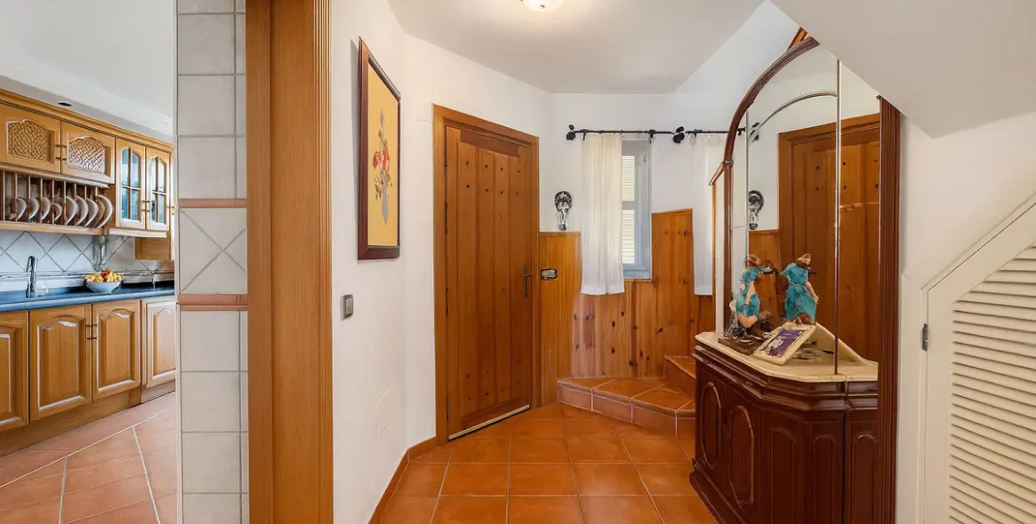 Sale of townhouse in Diana Park 8