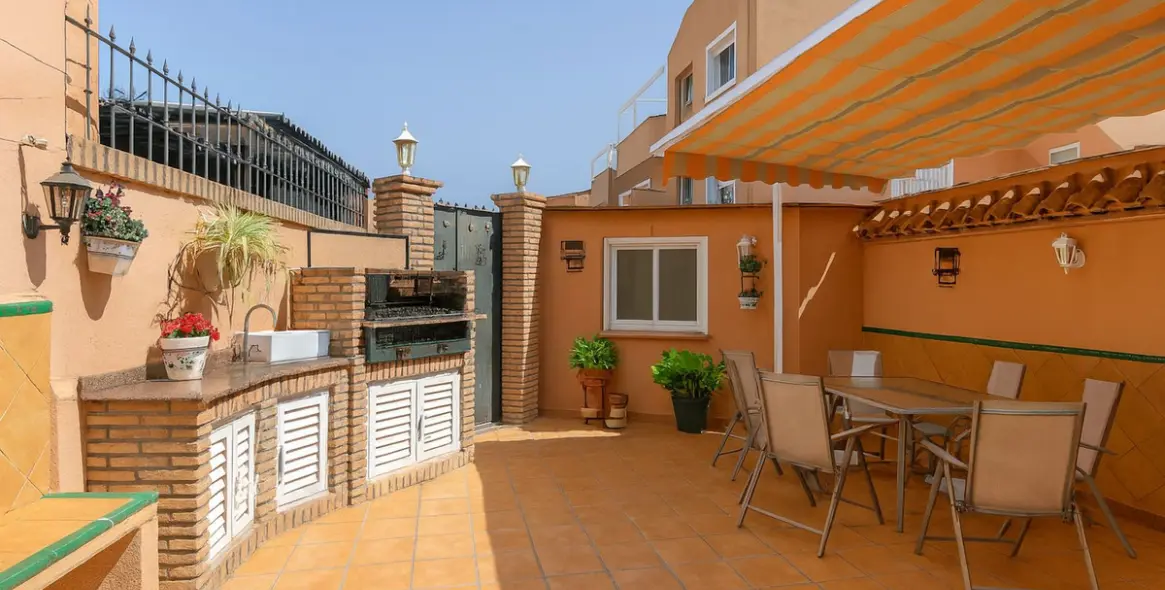 Sale of townhouse in Diana Park 17