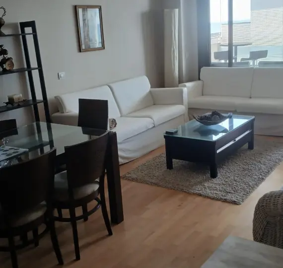 Sale of middle floor apartment in Estepona