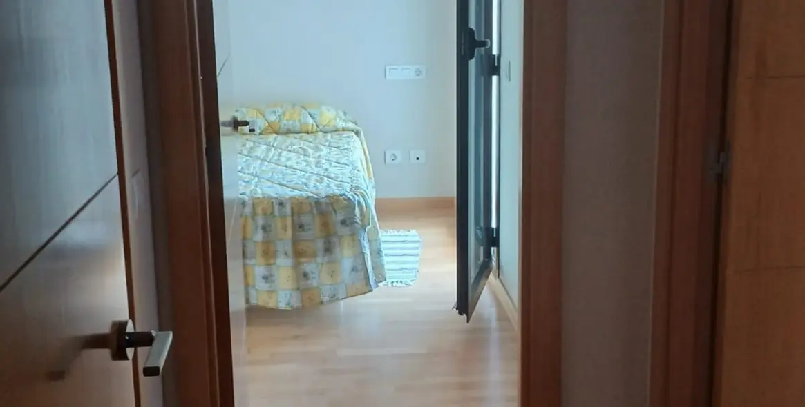 Sale of middle floor apartment in Estepona 20