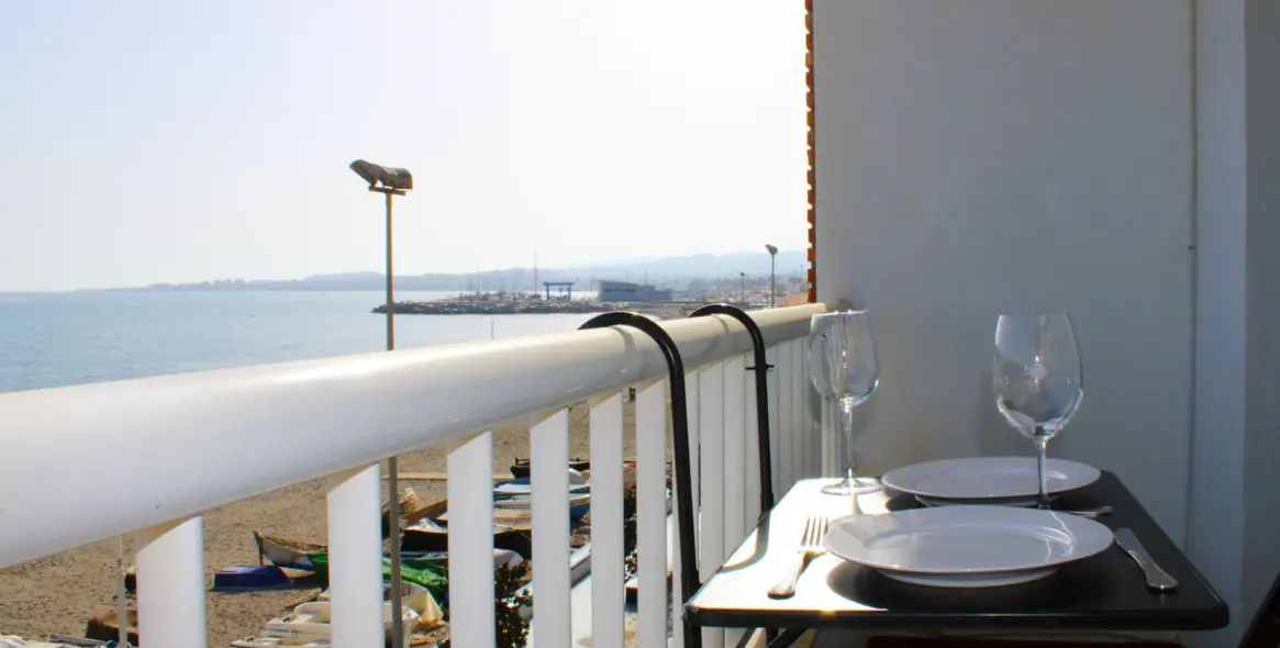 Продажа двухуровневых апартаментов в Algarrobo Costa 3