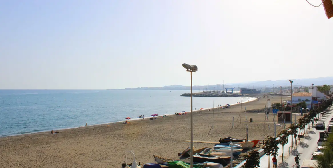 Продажа двухуровневых апартаментов в Algarrobo Costa 4