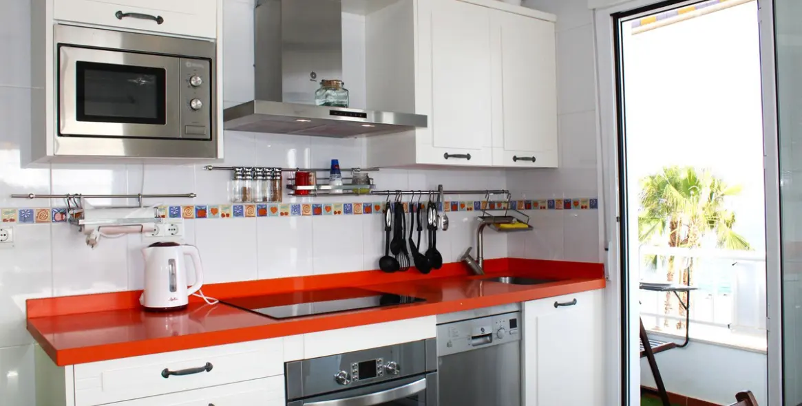 Продажа двухуровневых апартаментов в Algarrobo Costa 6