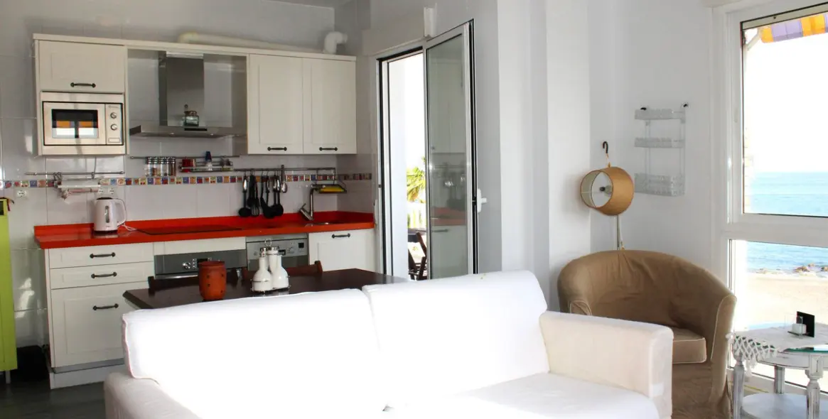 Продажа двухуровневых апартаментов в Algarrobo Costa 15