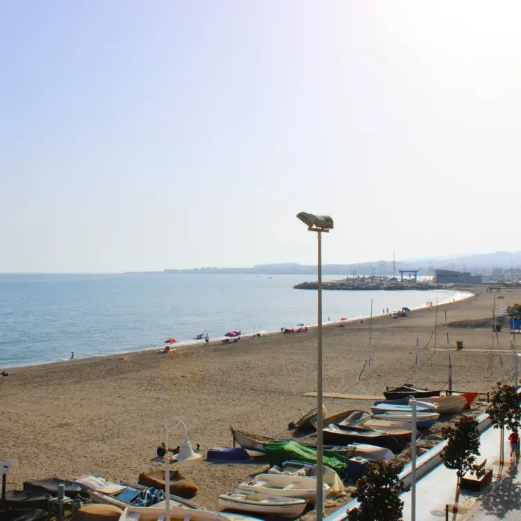 Продажа двухуровневых апартаментов в Algarrobo Costa