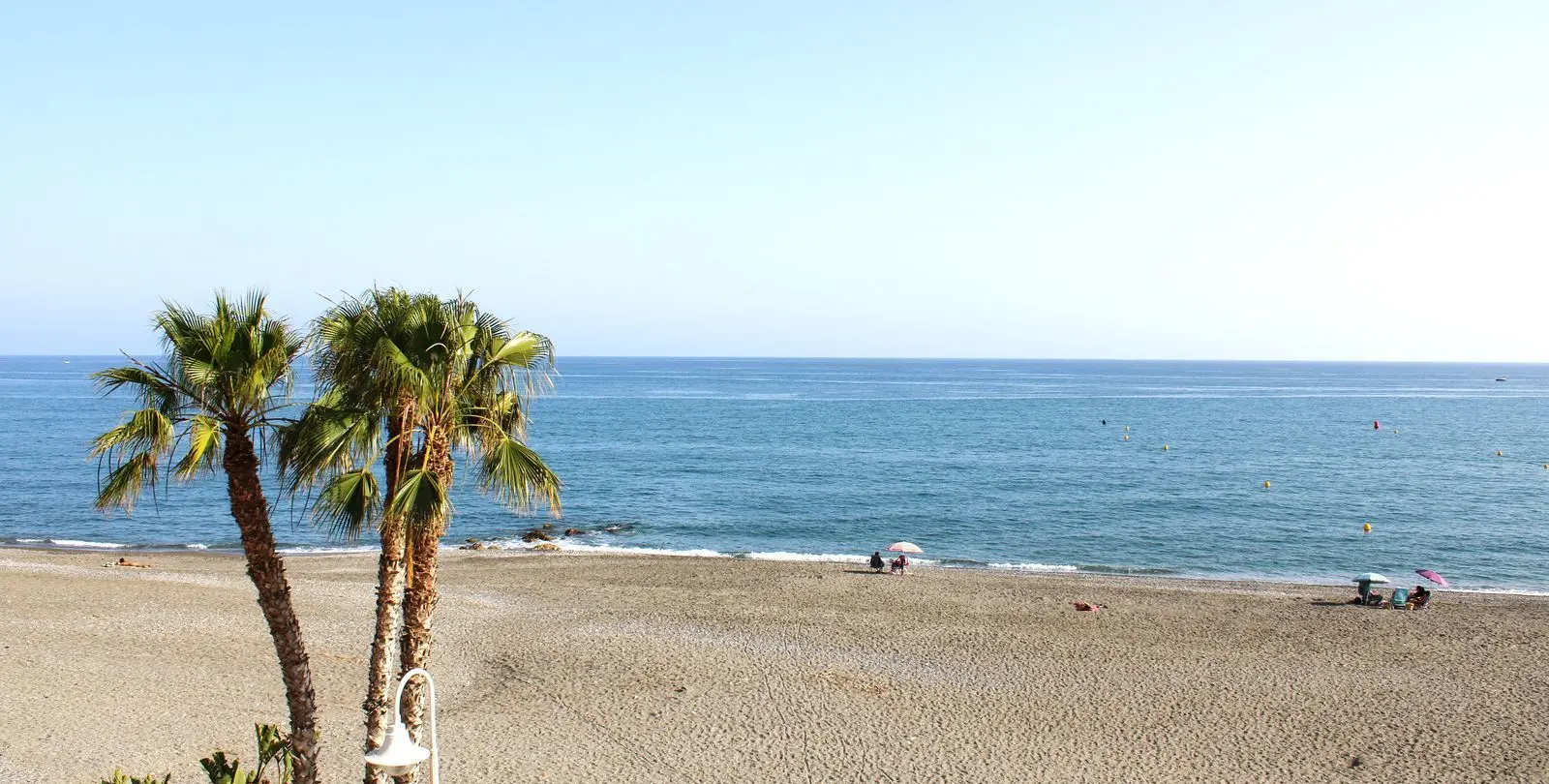 Продажа двухуровневых апартаментов в Algarrobo Costa 10