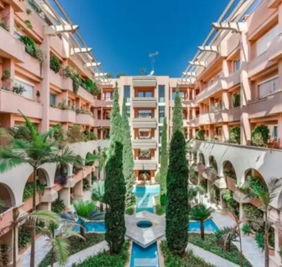 Long-term rent of office in Nueva Andalucía