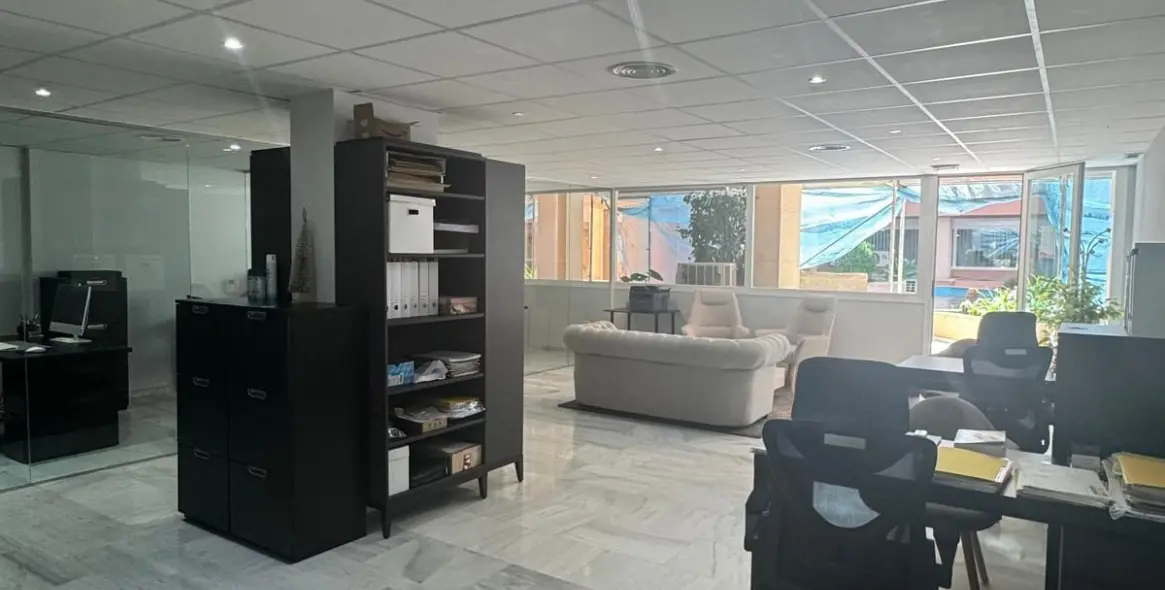 Long-term rent of office in Nueva Andalucía 7