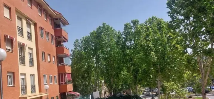 Sale of middle floor apartment in Marbella 0