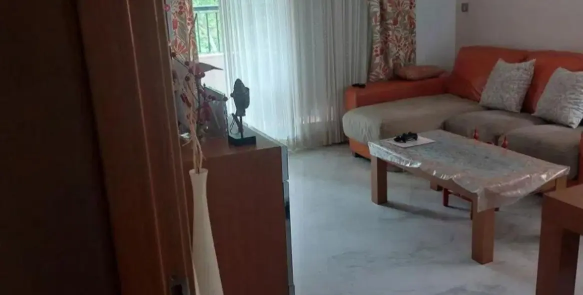 Sale of middle floor apartment in Marbella 4