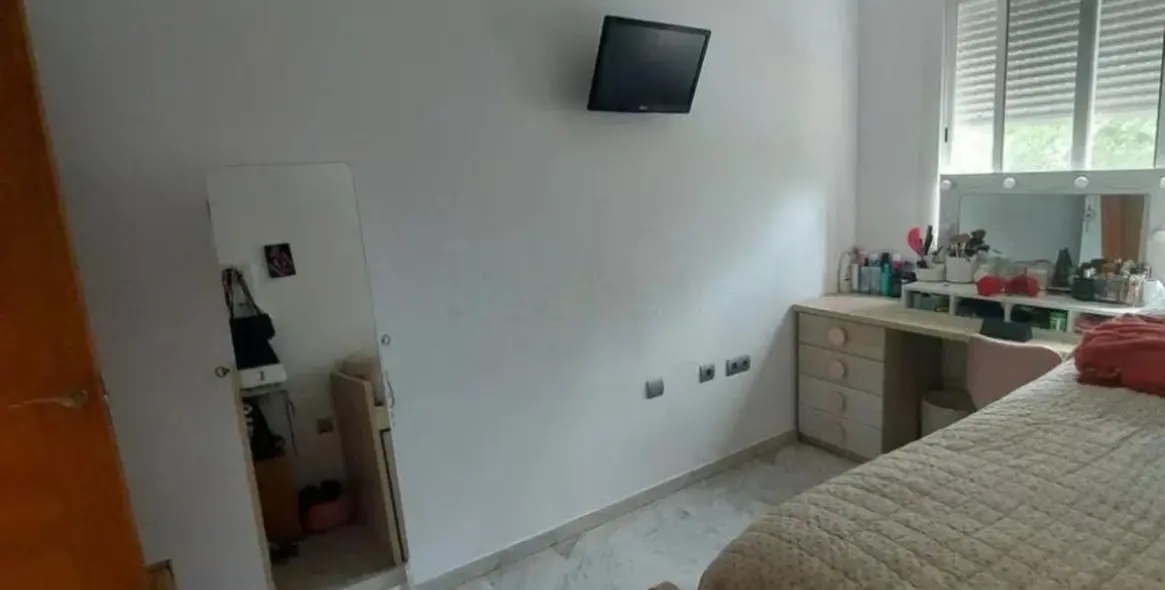 Sale of middle floor apartment in Marbella 17