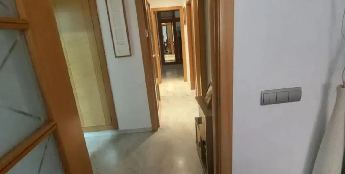 Sale of middle floor apartment in Marbella 18