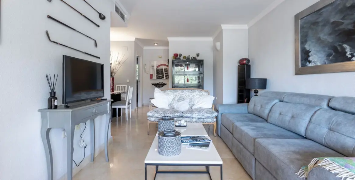 Sale of middle floor apartment in La Quinta 2