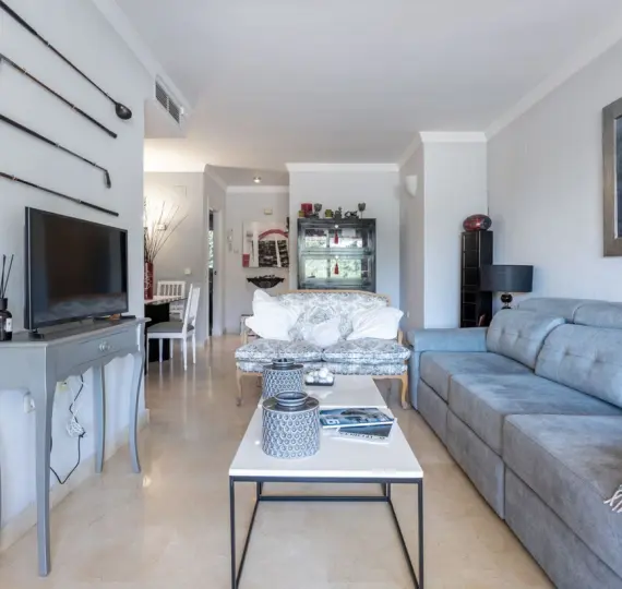 Sale of middle floor apartment in La Quinta