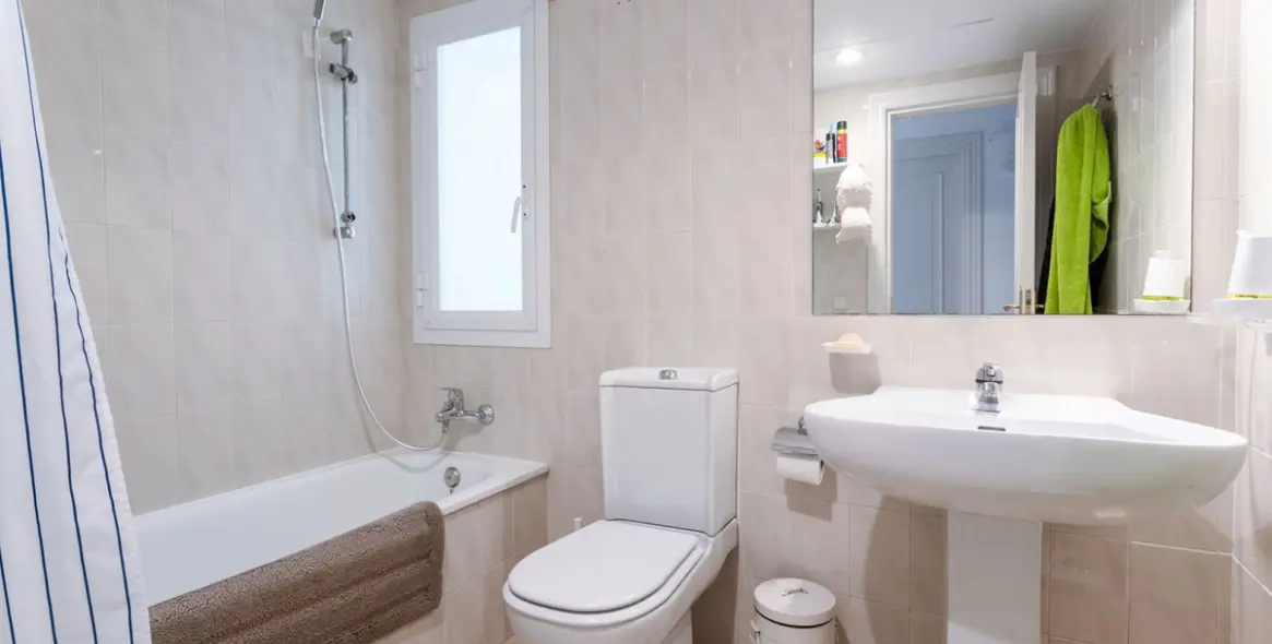 Sale of middle floor apartment in La Quinta 15